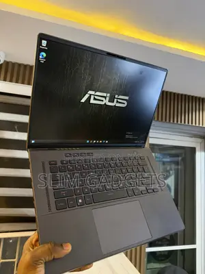 Laptop Asus ROG Zephyrus G16 16GB Intel Core i7 SSD 512GB