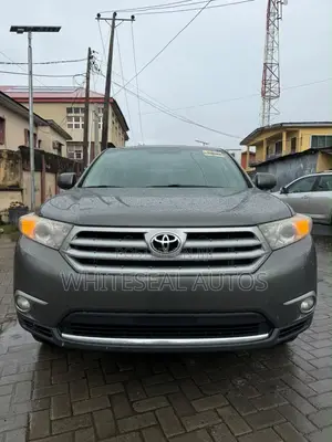 Toyota Highlander Limited 2012 Green