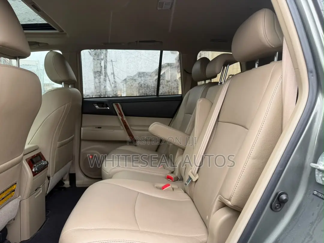 Toyota Highlander Limited 2012 Green