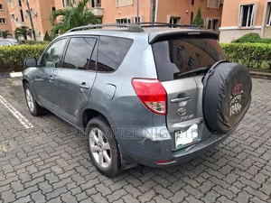 Toyota RAV4 2008 Green