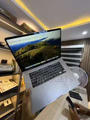 Laptop Apple MacBook Pro 2019 16GB Intel Core i9 SSD 1T