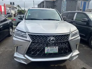 Lexus LX 2018 Silver