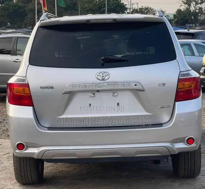 Toyota Highlander 2010 Silver