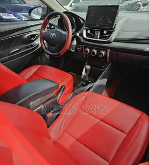 Toyota Yaris 1.5 Sedan L 2020 Red