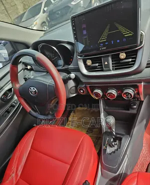 Toyota Yaris 1.5 Sedan L 2020 Red