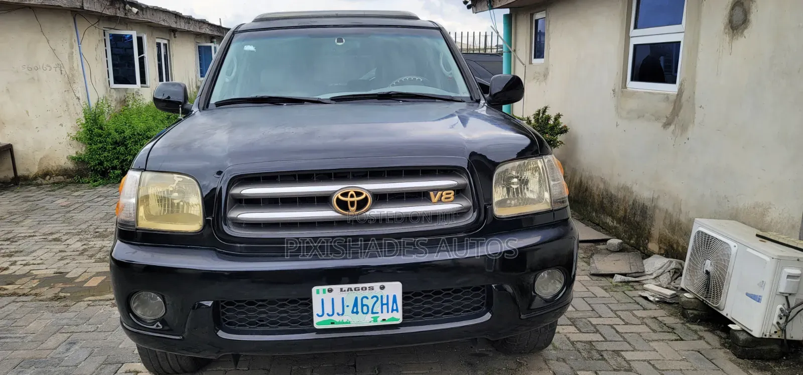 Toyota Sequoia 2004 Black