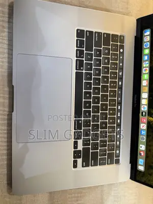 Laptop Apple MacBook Pro 2019 64GB Intel Core i9 SSD 512GB