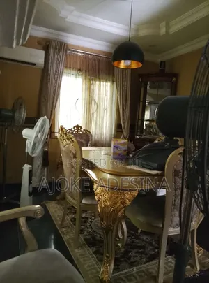 Dinning Table