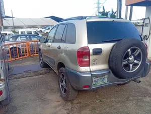 Toyota RAV4 2.0 4x4 2004 Silver
