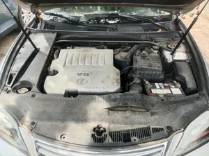 Lexus ES 2012 Silver