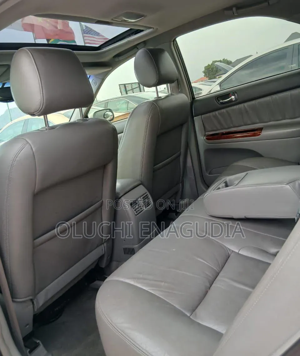 Toyota Camry 2004 Silver