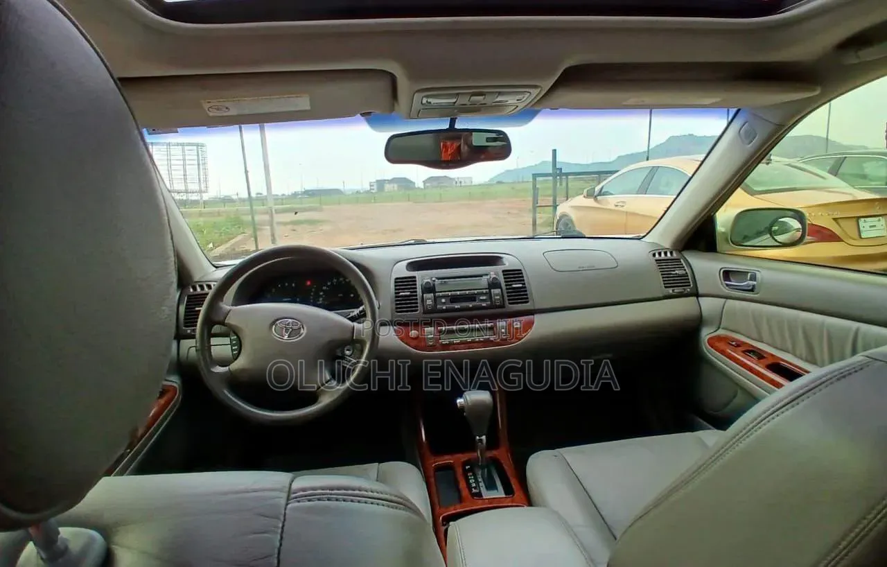 Toyota Camry 2004 Silver