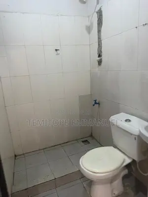 Furnished 2bdrm Apartment in Akowonjo for rent