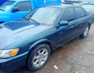 Toyota Camry LE V6 4dr Sedan (3.0L 6cyl 4A) 2001 Green