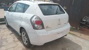 Pontiac Vibe 2010 White