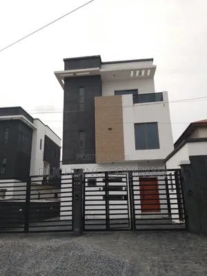 5bdrm Duplex in Phase 2 for sale
