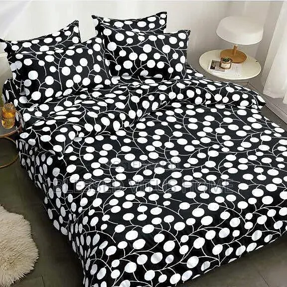 Black and White Bed Set