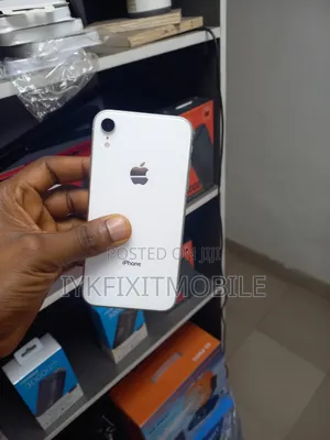 Apple iPhone XR 128 GB White