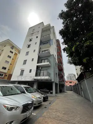 3bdrm Block of Flats in Victoria Island for sale