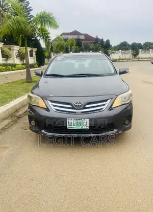 Toyota Corolla 2010 Gray