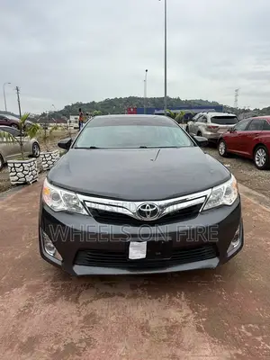 Toyota Camry LE 4dr Sedan (2.5L 4cyl 6A) 2012 Gray