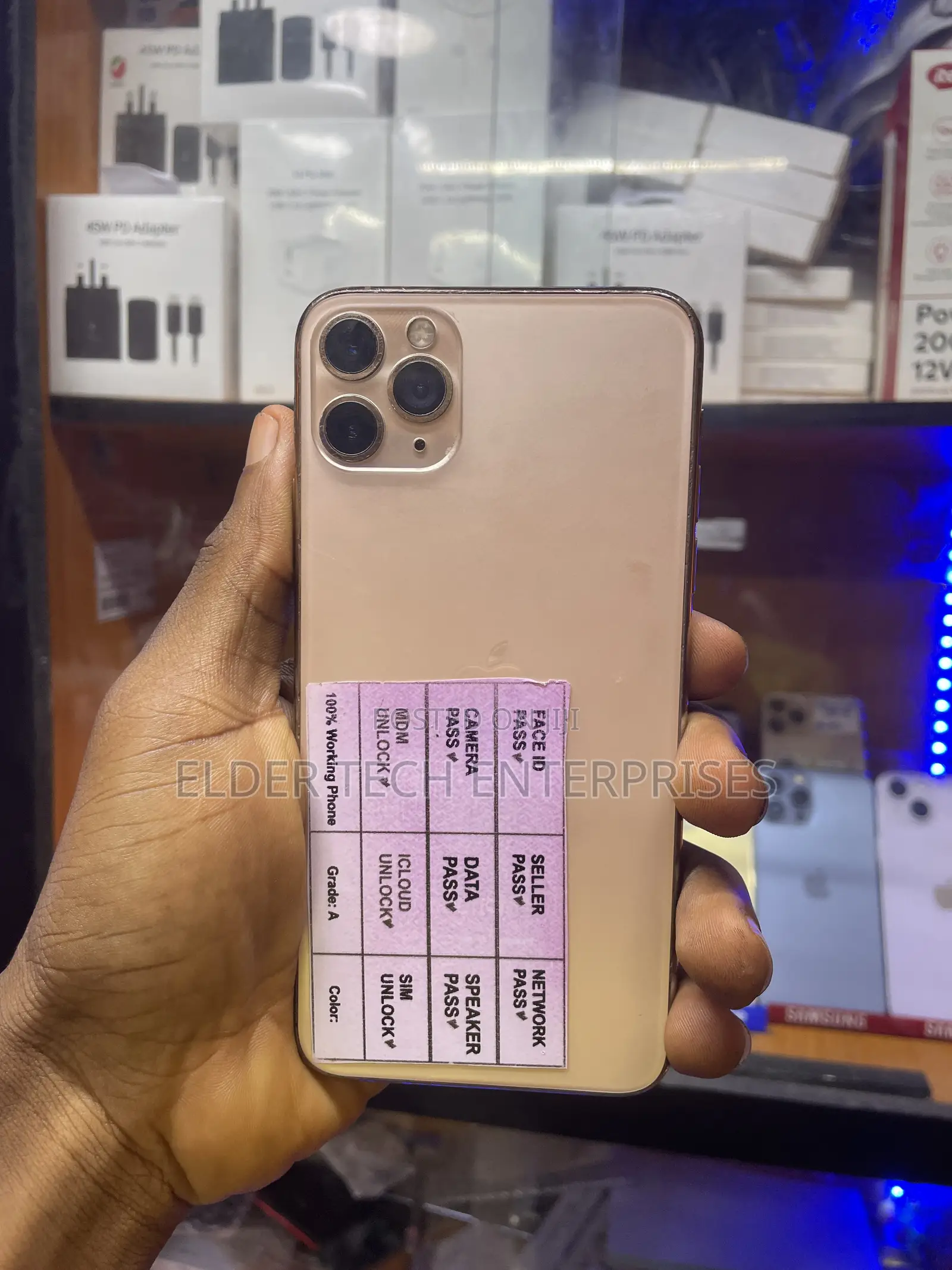 Apple iPhone 11 Pro Max 64 GB Gold
