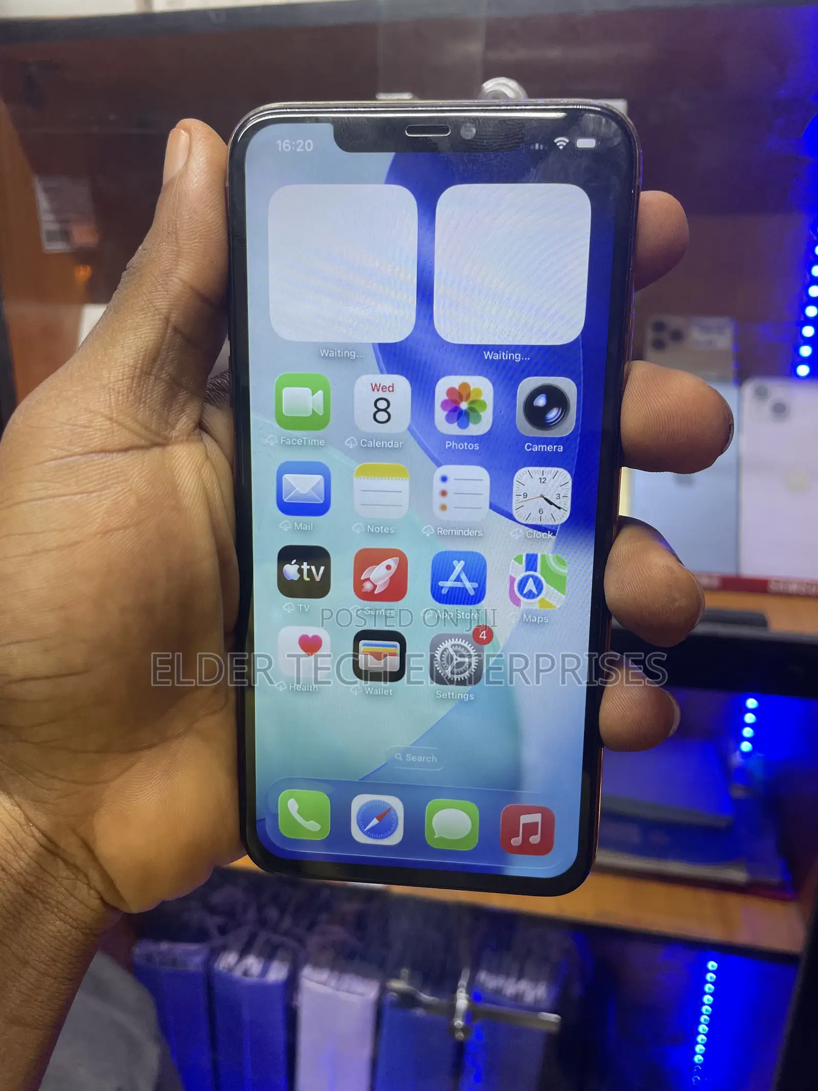 Apple iPhone 11 Pro Max 64 GB Gold