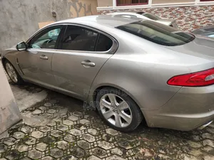 Jaguar Xf 2010