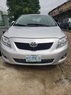 Toyota Corolla 2010 Silver
