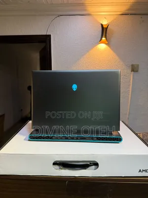Laptop Alienware M16 32GB AMD Ryzen 9 SSD 1T