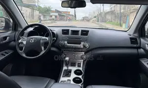 Toyota Highlander 2012 Silver