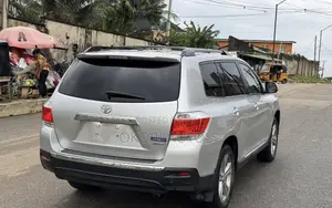 Toyota Highlander 2012 Silver