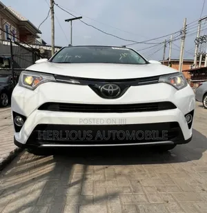 Toyota RAV4 2017 White