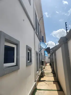 3bdrm Block of Flats in Icast, Akala Express for sale