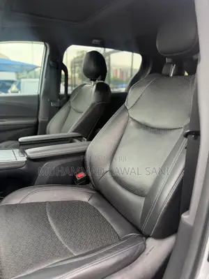 Toyota Sienna 2023 Silver