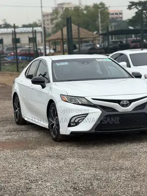 Toyota Camry 2020 White