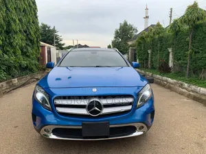 Mercedes-Benz GLA 250 2015 Blue