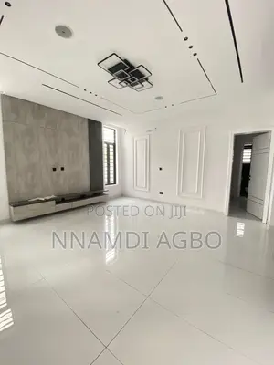 4bdrm Duplex in Ikota for sale