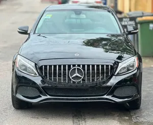Mercedes-Benz C300 2016 Black