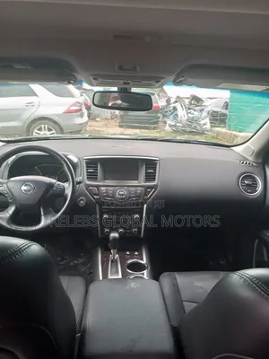 Nissan Pathfinder 2015 Black