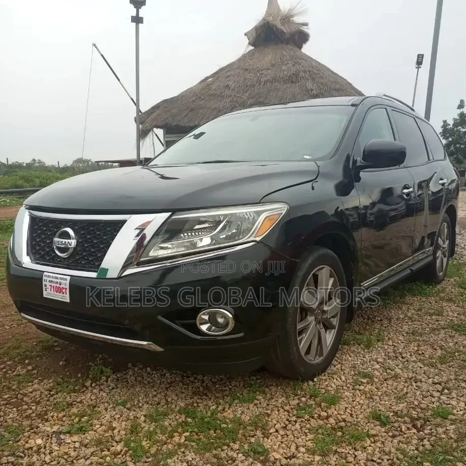 Nissan Pathfinder 2015 Black
