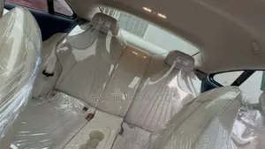 Mercedes-Benz E400 2017 Gold