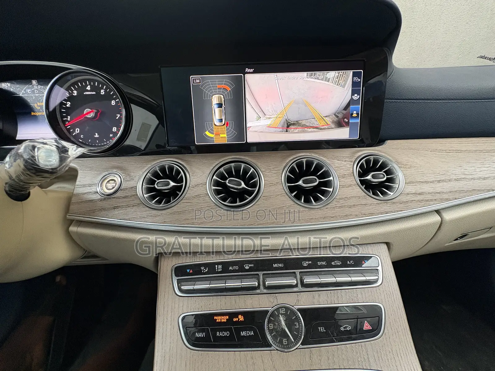 Mercedes-Benz E400 2017 Gold