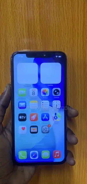 Apple iPhone 11 Pro Max 64 GB Gold