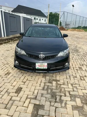 Toyota Camry SE V6 4dr Sedan (3.5L 6cyl 6A) 2012 Black