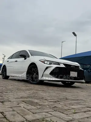 Toyota Avalon 2021 White