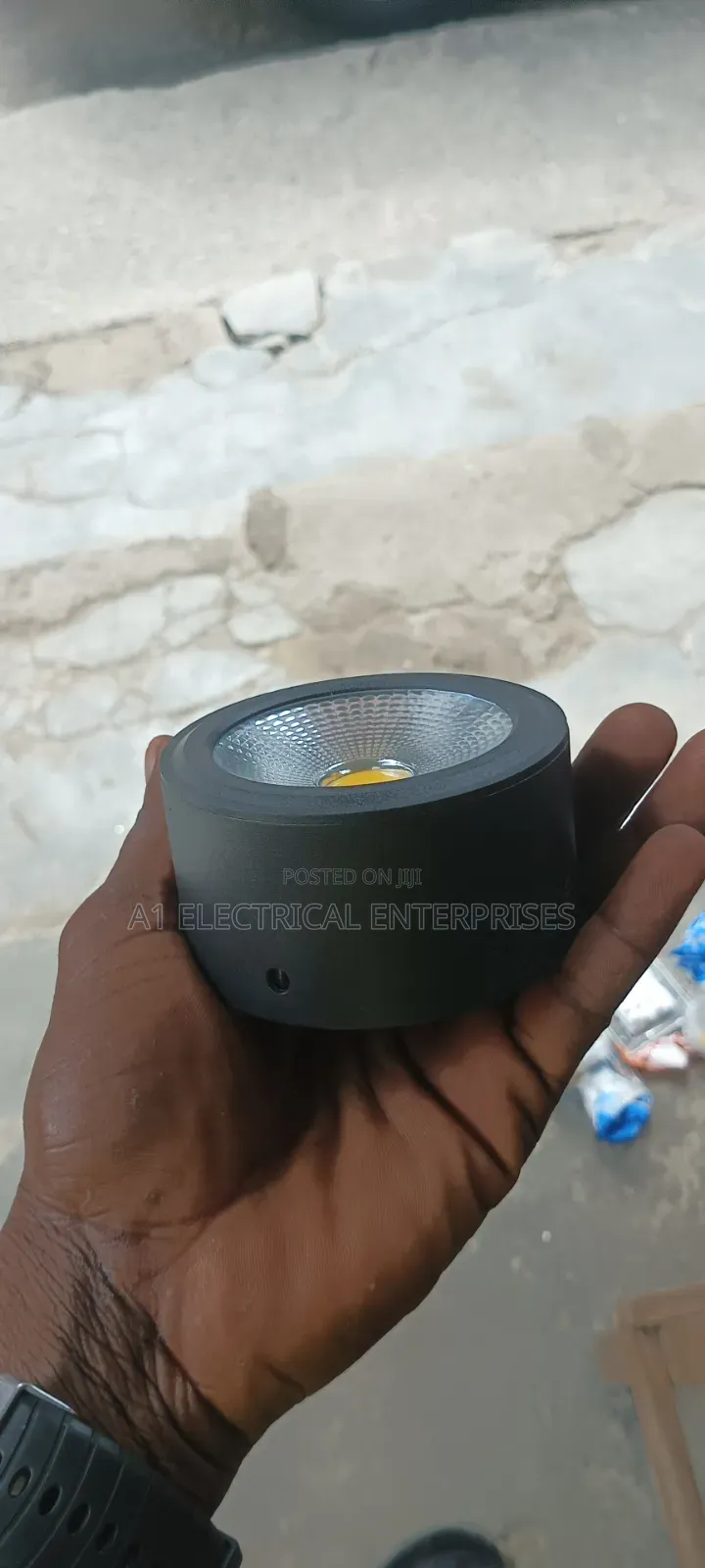 Quality Surface Cob 15w . 10w Available