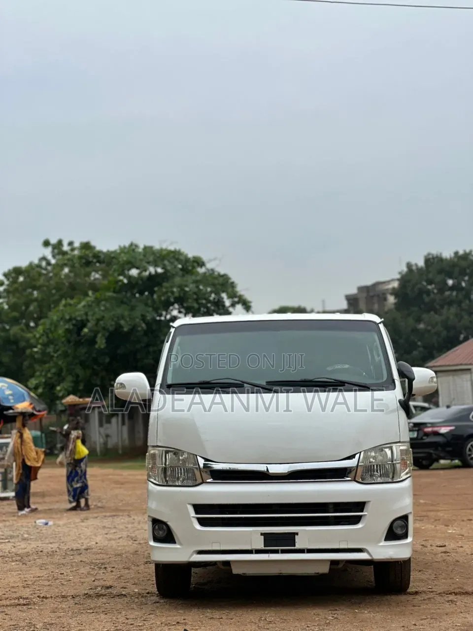 Toyota HiAce 2015 White