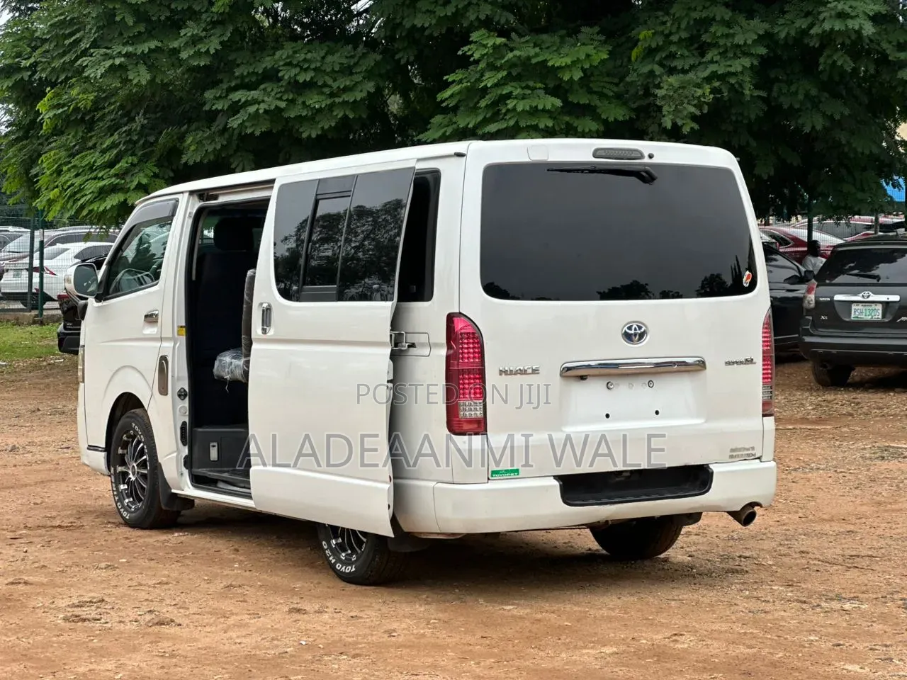Toyota HiAce 2015 White