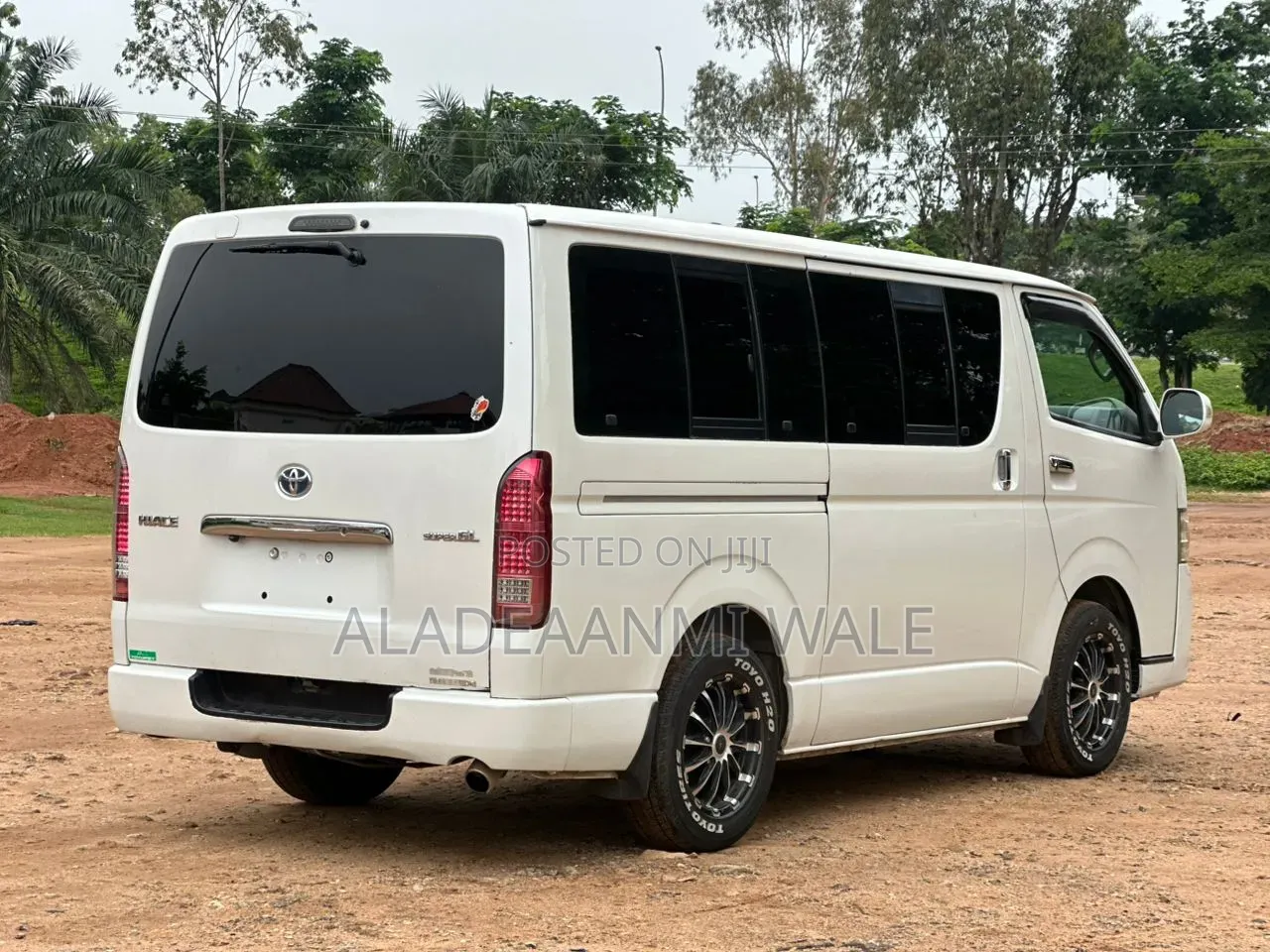 Toyota HiAce 2015 White